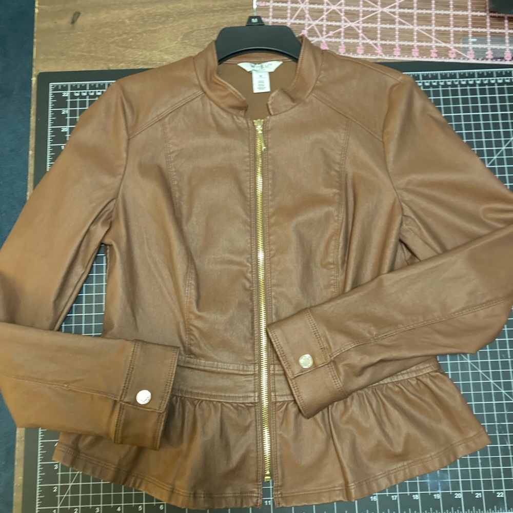 WHITE HOUSE BLACK MARKET TRENDING JACKET
